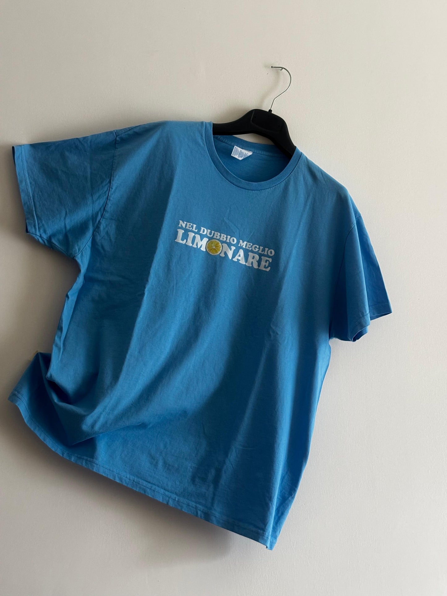 T-shirt 'NEL DUBBIO MEGLIO LIMONARE'